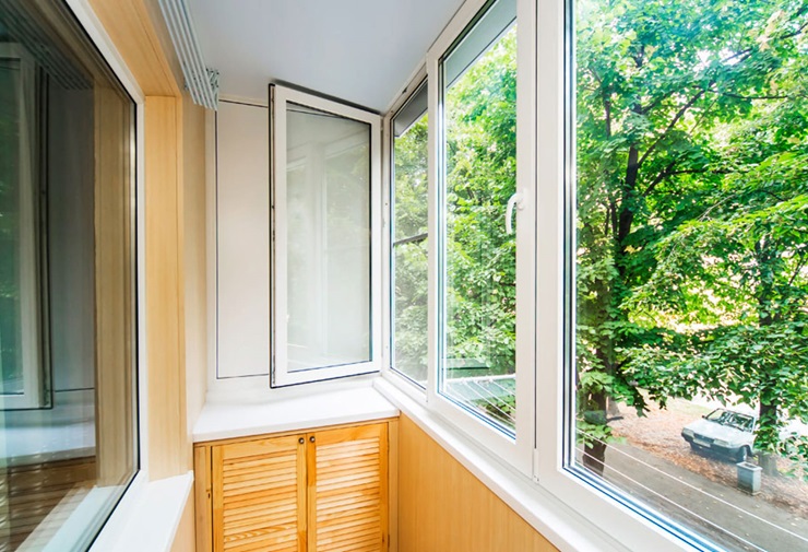Відмінності між балконом та лоджією: все, що потрібно знати власнику квартири